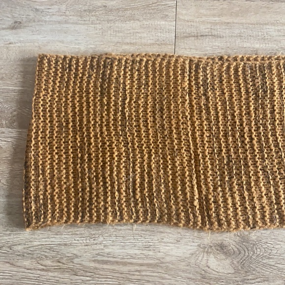 H&M Infinity Scarf - Picture 3 of 7